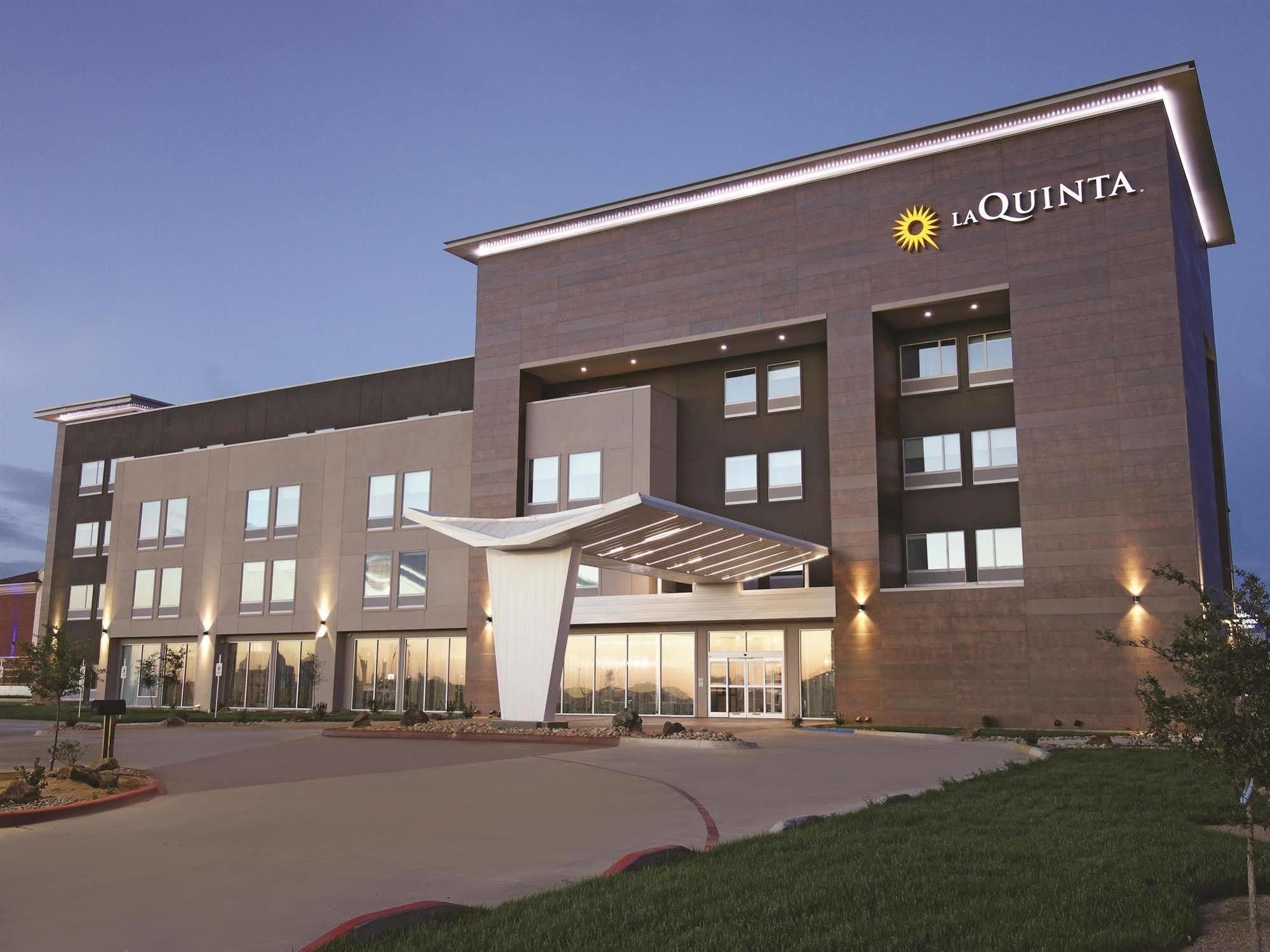 La Quinta By Wyndham Amarillo Airport Hotel Exterior photo